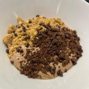 Mousse de gianduja i esmicolat cruixent